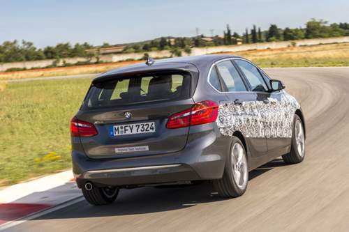 Das Kofferraumvolumen bleibt trotz Batterien und E-Motor auf dem gleichen Niveau wie beim normalen 2er Active Tourer