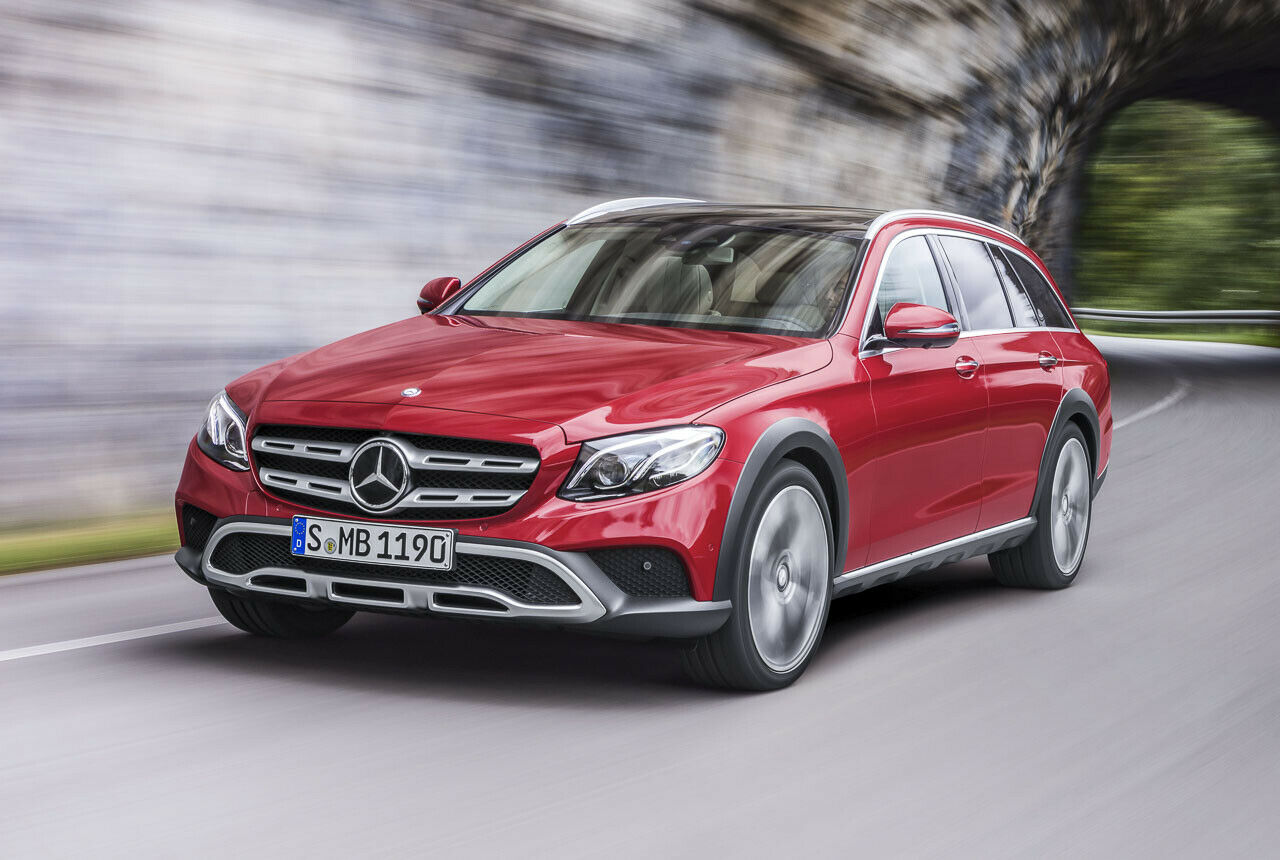 Mercedes E-Klasse All Terrain: Daimler zeigt auf dem Pariser Salon das T-Modell für leichtes Gelände