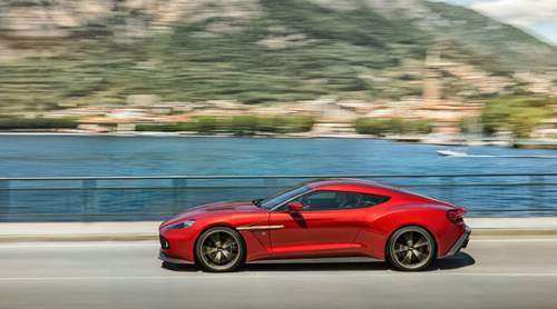 Auf 60 Meilen pro Stunden (ca. 96 km/h) sprintet der Aston Martin Vanquish Zagato in 3,5 Sekunden