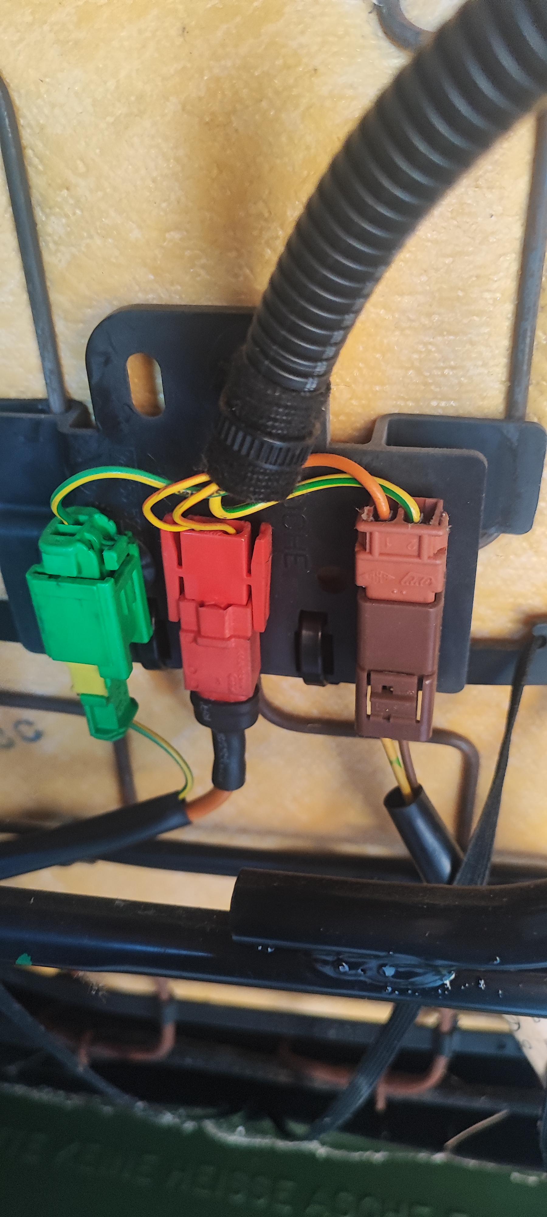 Kabel unter dem sitz