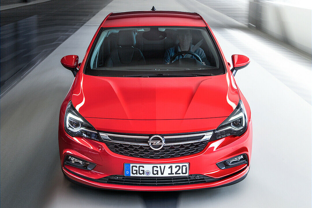 Zum Martkstart gibt es im Opel Astra K sechs Motoren mit 95 bis 200 PS