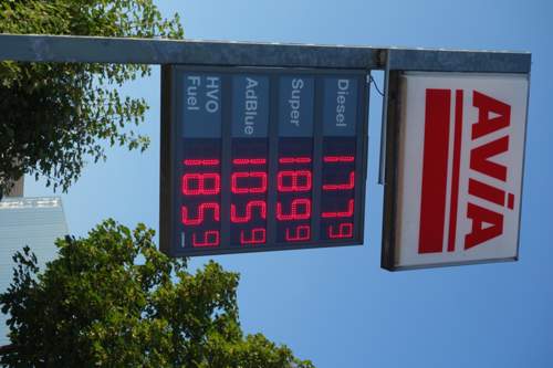 Avia-tankstelle-preismast