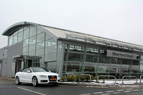 Img-4699audi-cab-3-0-in-front-of-audi-watford-large-e-mail-view