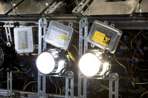 Links 5500 K / Rechts 4300 K