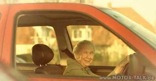 Volkswagen-golf-oma-1