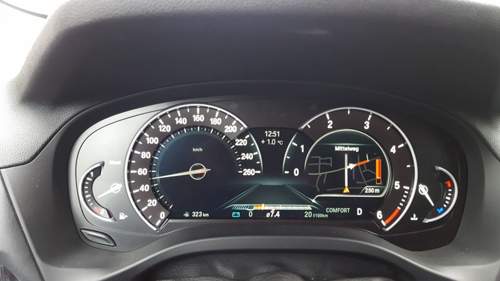 %22Mittleres Cockpit%22 mit Navidarstellung.jpg