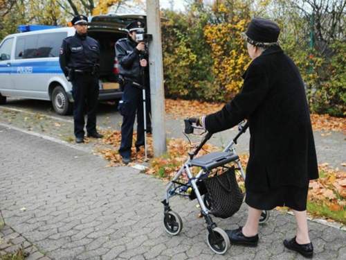 Rollator-in-der-radarfalle-855433734-800x600-3789b00e1f4671a9114c31e10b046ce9