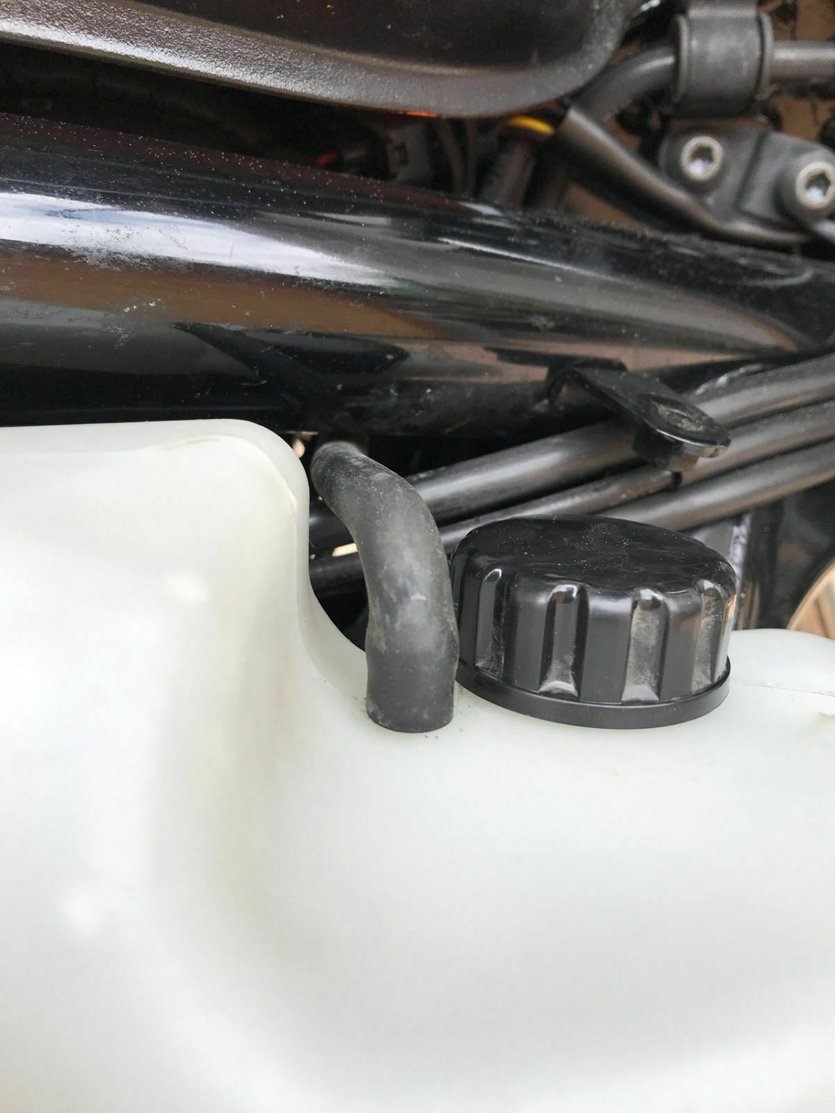 Kawasaki Temparaturleuchte leuchtet trotz Kühlmittel auf - Motor überhitzt