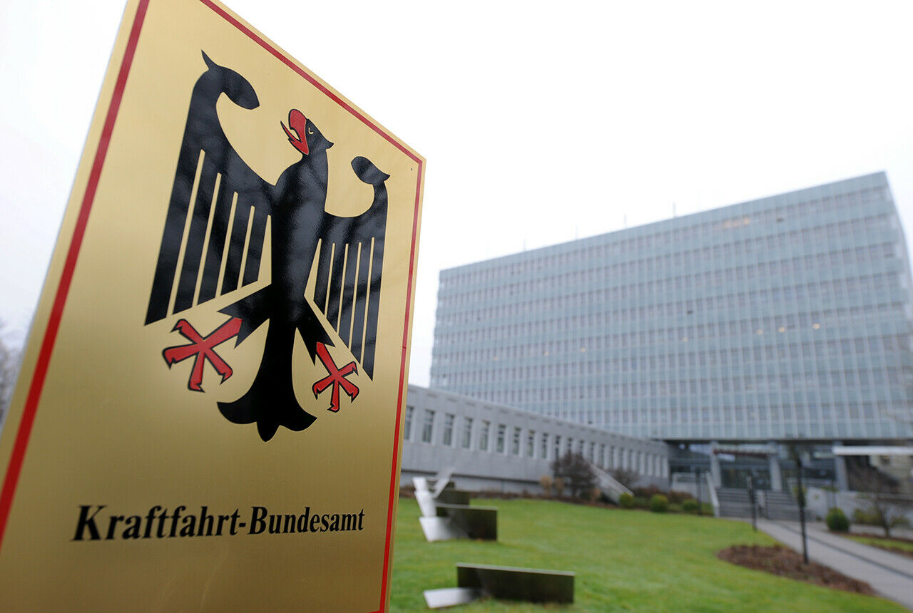 Ein Informationsbrief des Kraftfahrt Bundesamts soll an die 1,4 Millionen Diesel-Fahrer der 14 Intensivstädte weitergeleitet werden