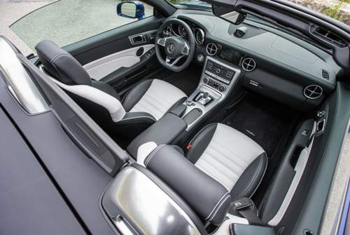 Mercedes-AMG SLC43: Blick ins Cockpit