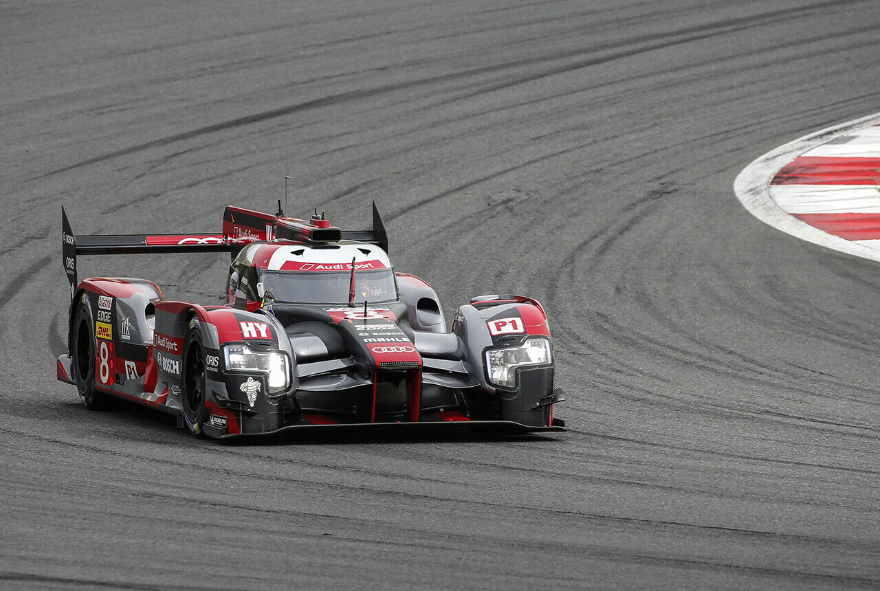Audi verlässt womöglich schon 2017 die LMP1: Im Bild ein Audi R18 des Audi Sport Team Joest während der Trainings in Fuji