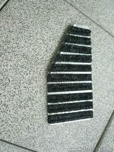 Streifen-aus-fussmatte-mit-klettband