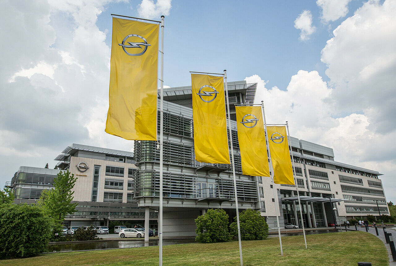 Opel versucht weiterhin die vereinbarte Tariferhöhung für die 19.000 in Deutschland beschäftigten Mitarbeiter stunden zu lassen