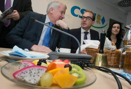Die CSU besteht auf die Pkw-Maut - ohne sie wird die Partei keinen Koalitionsvertrag unterschreiben