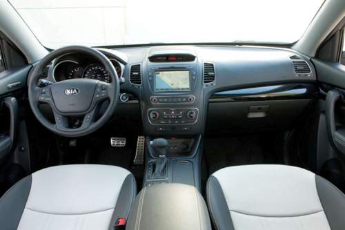 Cockpit: Sachlich und gut verarbeitet