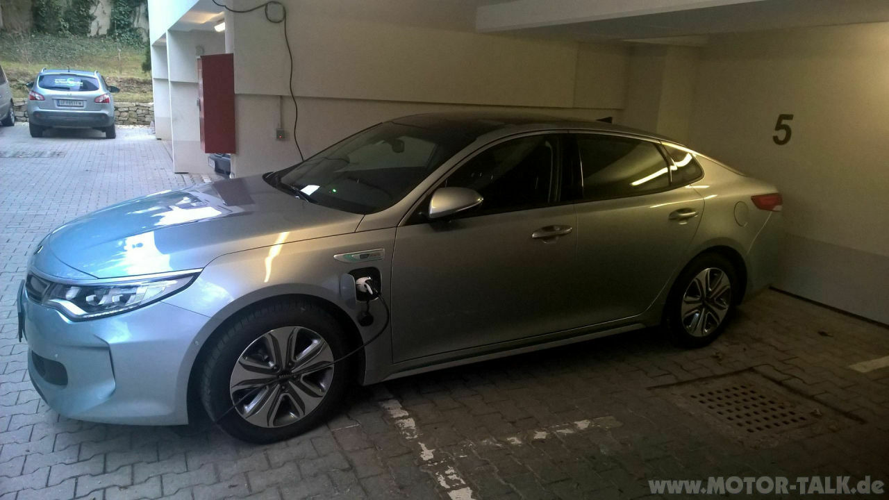 Kia Optima 2 (JF) 2.0 GDI Test Plug-In-Hybrid Test