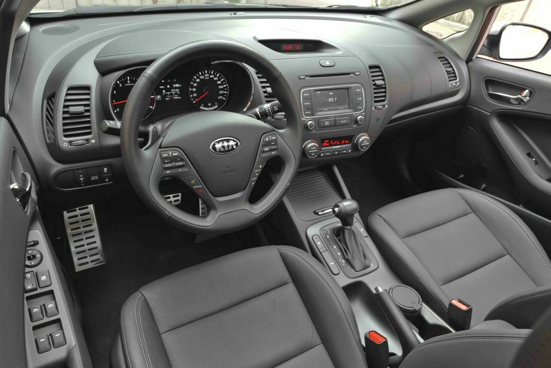 Kia Cerato: Optional mit Zwei-Zonen-Klimaautomatik.