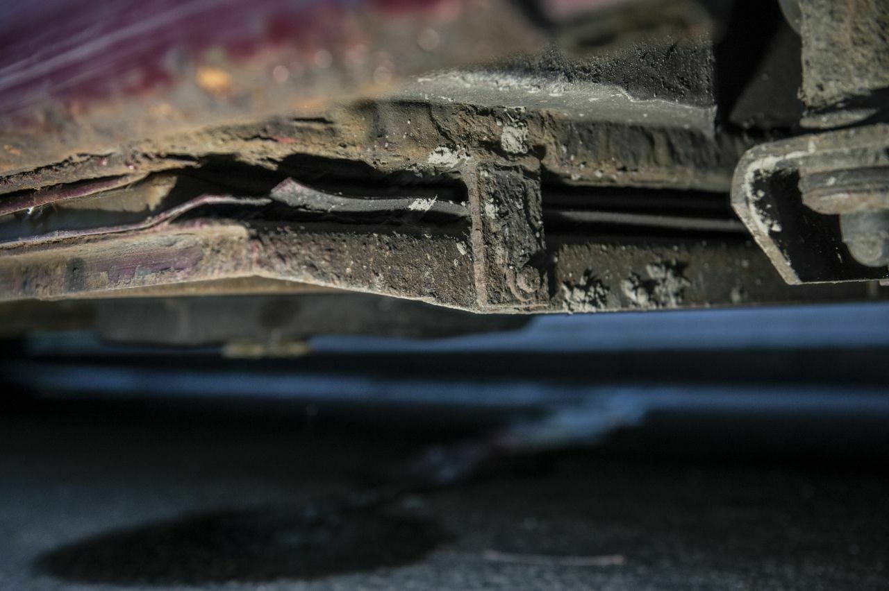 Der Rost blüht am stillgelegten dänischen Reisebus