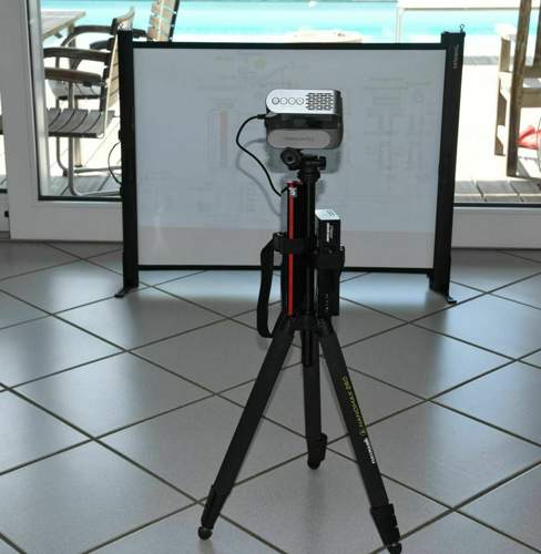 Viewsonic M1+ auf Stativ