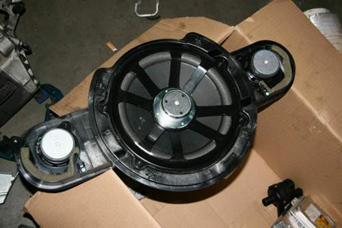 Harman-subwoofer-w211
