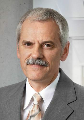 Willi Diez, Leiter des Instituts für Automobilwirtschaft (ifa) in Geislingen
