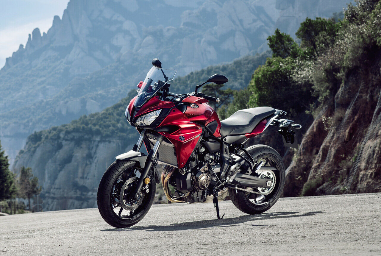 Der Zweizylindermotor in der Yamaha Tracer 700 schöpft aus 689 ccm Hubraum knapp 75 PS
