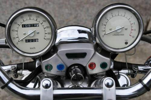 J965209-yamaha-xv-750-virago
