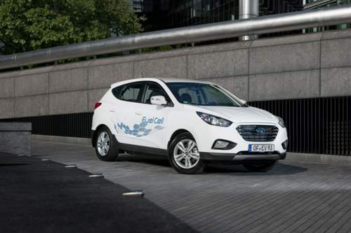 Der Hyundai ix35 F-Cell fährt mit Brennstoffzellen-Antrieb