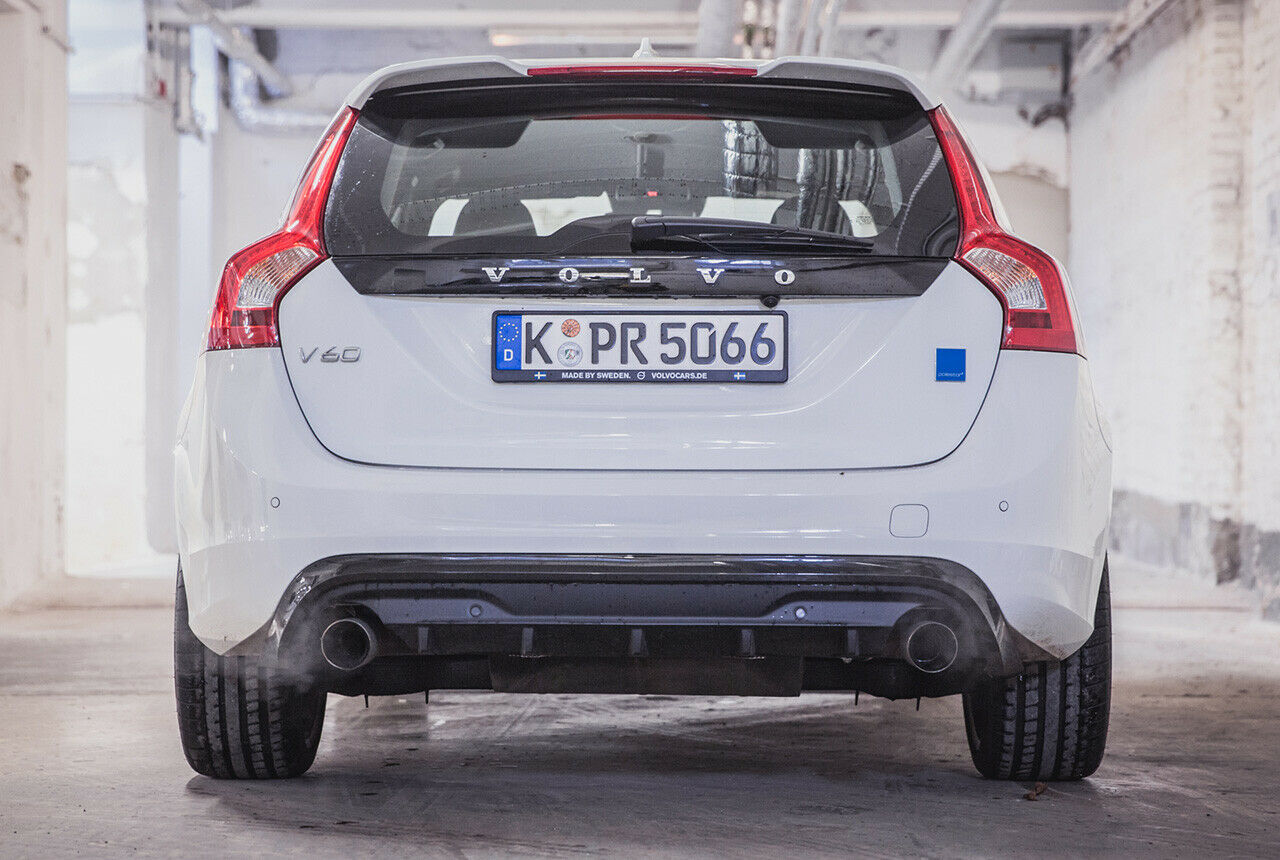 Einen Doppelrohrauspuff fahren auch andere V60 spazieren. Der Sound ist beim Polestar speziell