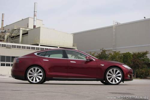 Tesla-model-s-3