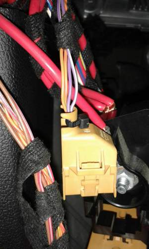Stecker Steuergerät