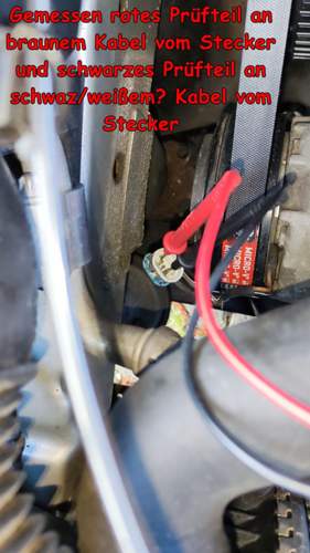 Stecker vom Klimakompressor gemessen
