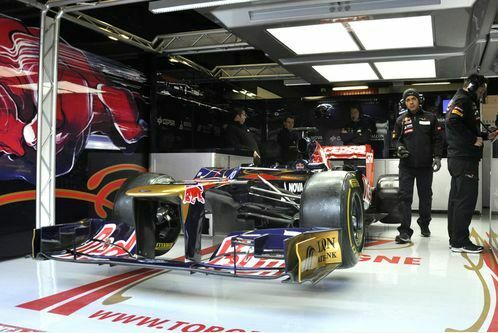 kobayashi-faehrt-absolute-bestzeit-formel-1-test-barcelona-24-2-2012-jean-eric-vergne-toro-rosso-f498x333-f4f4f2-c-a59d6c3f-572778