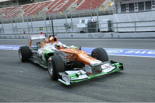 kobayashi-faehrt-absolute-bestzeit-formel-1-test-barcelona-24-2-2012-paul-di-resta-force-india-f498x333-f4f4f2-c-fd37a08c-572786