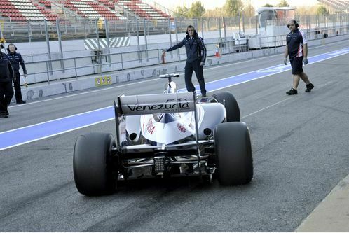 kobayashi-faehrt-absolute-bestzeit-formel-1-test-barcelona-24-2-2012-pastor-maldonado-williams-f498x333-f4f4f2-c-22512f85-572788