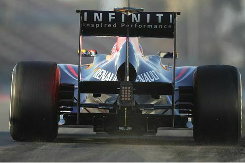 kobayashi-faehrt-absolute-bestzeit-formel-1-test-barcelona-24-2-2012-mark-webber-red-bull-f498x333-f4f4f2-c-ecc0639c-572872