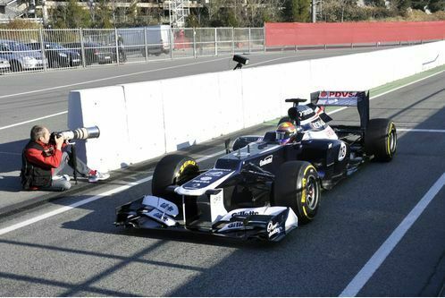 kobayashi-faehrt-absolute-bestzeit-formel-1-test-barcelona-24-2-2012-pastor-maldonado-williams-f498x333-f4f4f2-c-cf361d08-572767