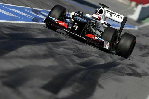 kobayashi-faehrt-absolute-bestzeit-formel-1-test-barcelona-24-2-2012-jenson-button-mclaren-f498x333-f4f4f2-c-8a7dc911-572953