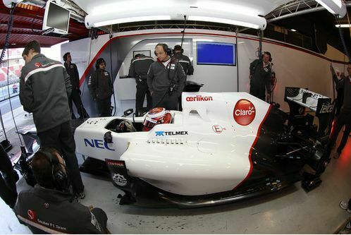kobayashi-faehrt-absolute-bestzeit-formel-1-test-barcelona-24-2-2012-kamui-kobayashi-sauber-f498x333-f4f4f2-c-7afe9357-572934