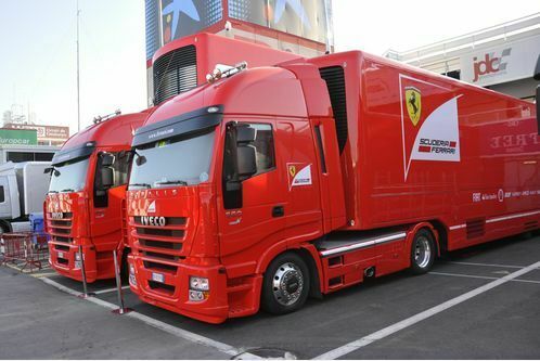 kobayashi-faehrt-absolute-bestzeit-formel-1-test-barcelona-24-2-2012-ferrari-f498x333-f4f4f2-c-e7f1c8af-572771