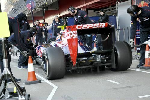 kobayashi-faehrt-absolute-bestzeit-formel-1-test-barcelona-24-2-2012-jean-eric-vergne-toro-rosso-f498x333-f4f4f2-c-d75e235d-572806