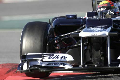 kobayashi-faehrt-absolute-bestzeit-formel-1-test-barcelona-24-2-2012-pastor-maldonado-williams-f498x333-f4f4f2-c-ba993150-572936