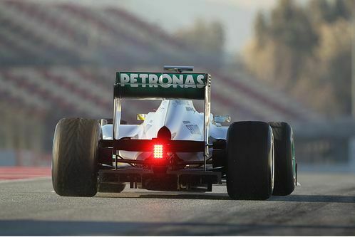 kobayashi-faehrt-absolute-bestzeit-formel-1-test-barcelona-24-2-2012-nico-rosberg-mercedes-gp-f498x333-f4f4f2-c-39dc5b2e-572868