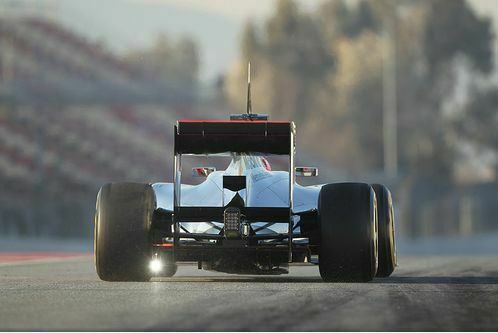 kobayashi-faehrt-absolute-bestzeit-formel-1-test-barcelona-24-2-2012-jenson-button-mclaren-f498x333-f4f4f2-c-97516917-572869