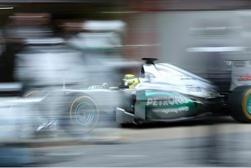 kobayashi-faehrt-absolute-bestzeit-formel-1-test-barcelona-24-2-2012-nico-rosberg-mercedes-gp-f498x333-f4f4f2-c-119a22fd-572864