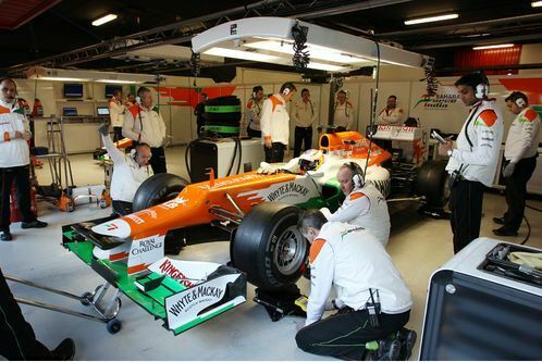 kobayashi-faehrt-absolute-bestzeit-formel-1-test-barcelona-24-2-2012-paul-di-resta-force-india-f498x333-f4f4f2-c-de0d2c54-572952