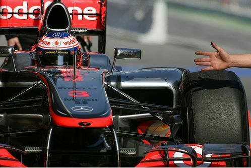 kobayashi-faehrt-absolute-bestzeit-formel-1-test-barcelona-24-2-2012-jenson-button-mclaren-f498x333-f4f4f2-c-1827bfd9-572954