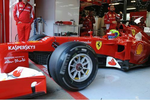 kobayashi-faehrt-absolute-bestzeit-formel-1-test-barcelona-24-2-2012-felipe-massa-ferrari-f498x333-f4f4f2-c-6b38dae6-572939