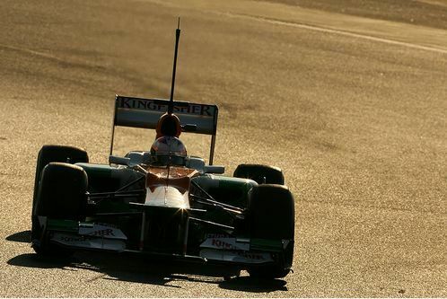 kobayashi-faehrt-absolute-bestzeit-formel-1-test-barcelona-24-2-2012-paul-di-resta-force-india-f498x333-f4f4f2-c-11656f11-572825