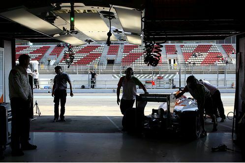 kobayashi-faehrt-absolute-bestzeit-formel-1-test-barcelona-24-2-2012-paul-di-resta-force-india-f498x333-f4f4f2-c-d088a66c-572951